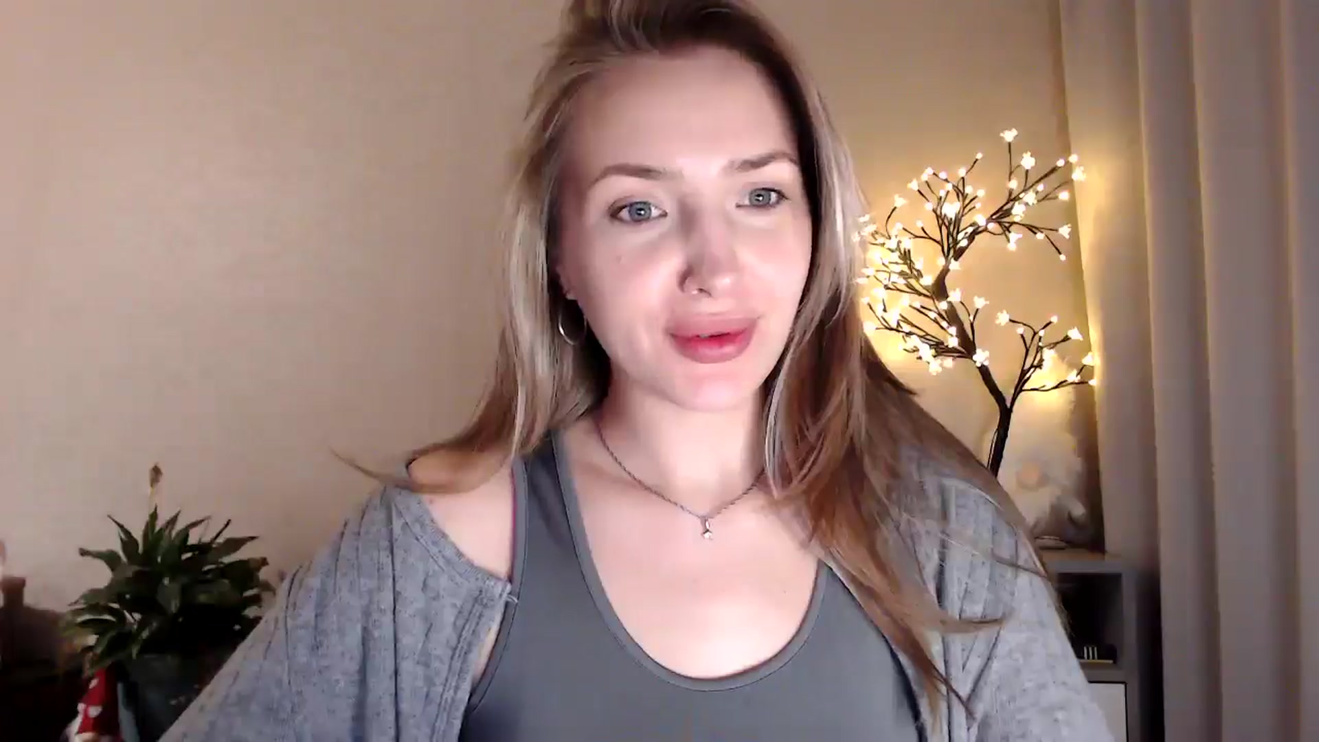 Gallery image thumbnail from My_Diana's myfreecams stream on, 06/14/2025, 22:21 image 10 of 20
