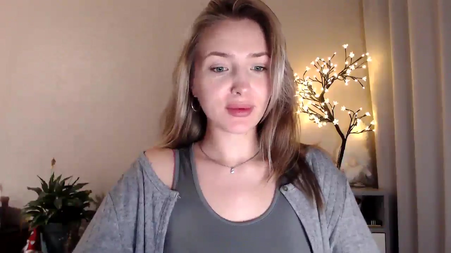 Gallery image thumbnail from My_Diana's myfreecams stream on, 06/14/2025, 22:21 image 8 of 20