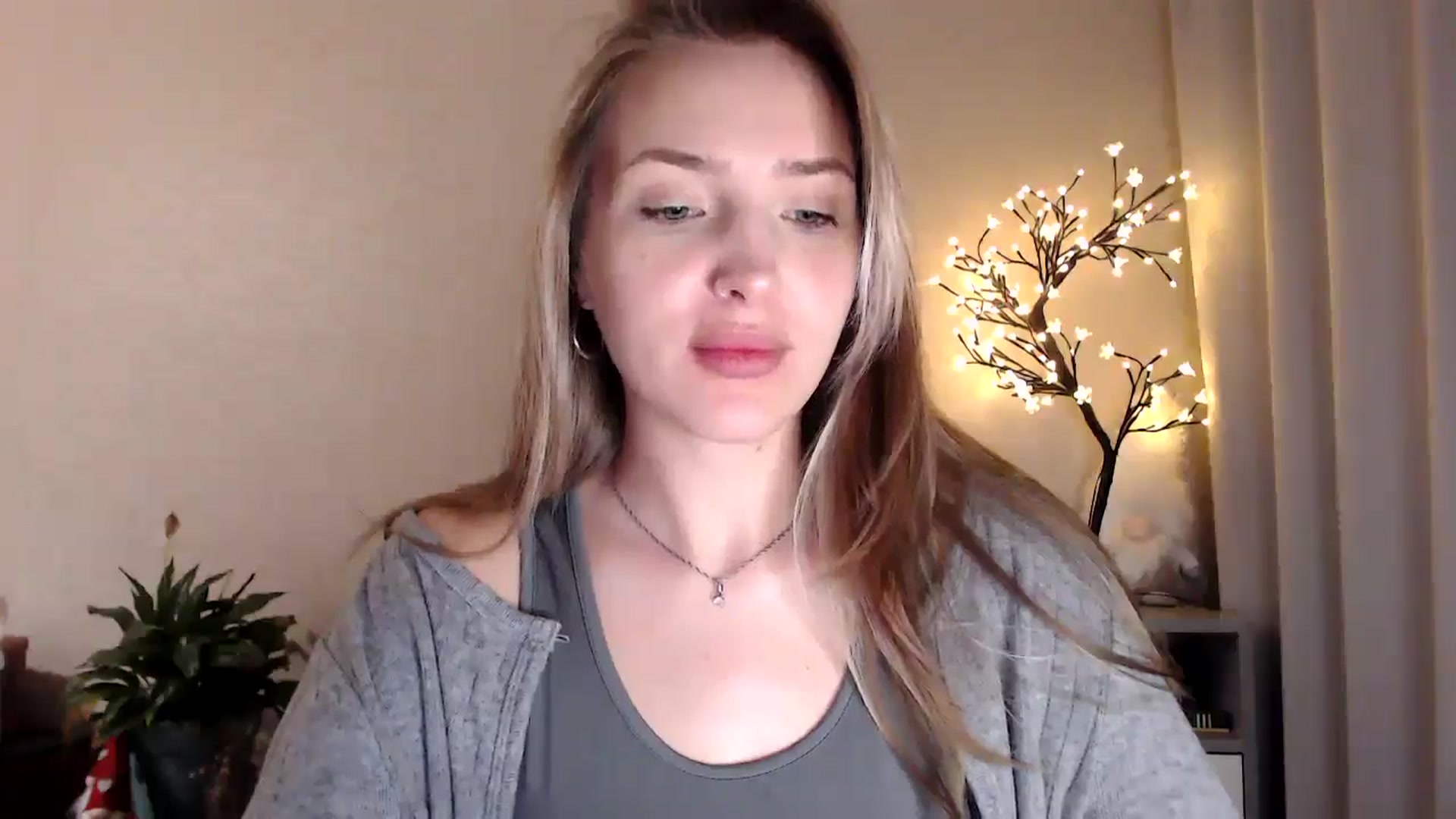 Gallery image thumbnail from My_Diana's myfreecams stream on, 06/14/2025, 22:21 image 12 of 20