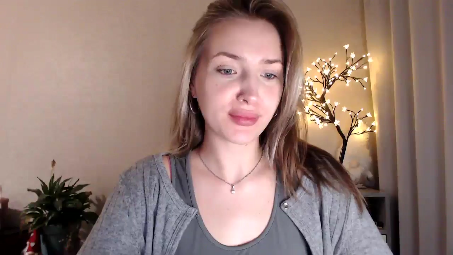Gallery image thumbnail from My_Diana's myfreecams stream on, 06/14/2025, 22:21 image 7 of 20