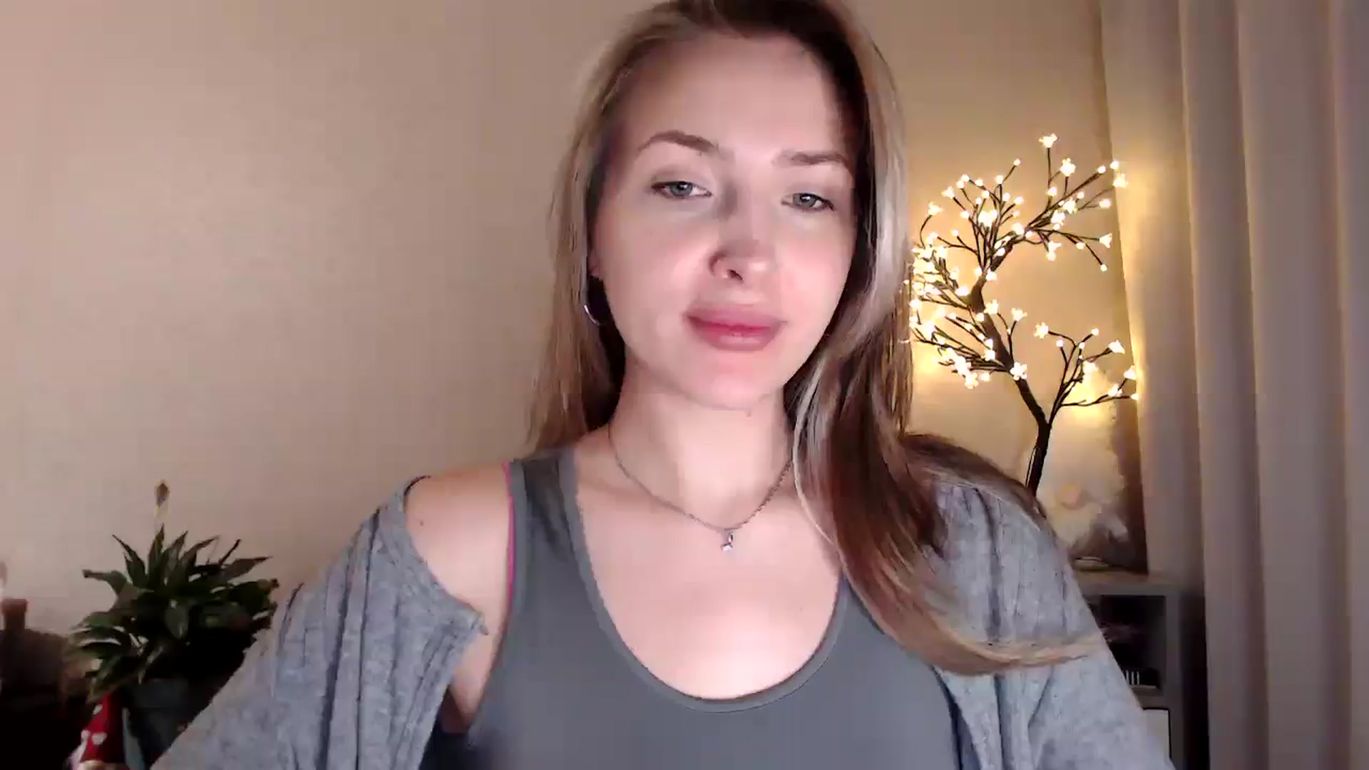 Gallery image thumbnail from My_Diana's myfreecams stream on, 06/14/2025, 22:21 image 15 of 20