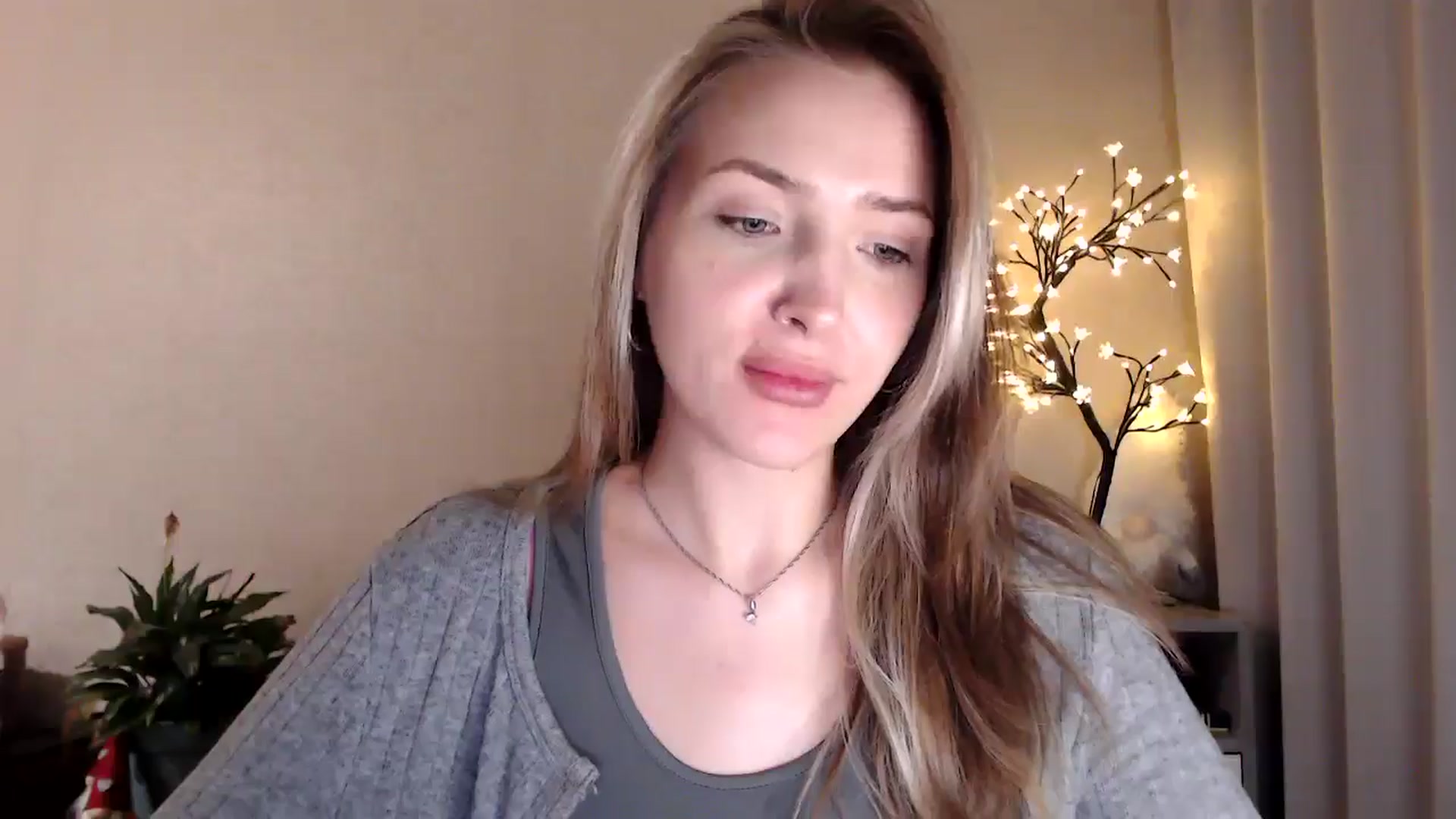 Gallery image thumbnail from My_Diana's myfreecams stream on, 06/14/2025, 22:21 image 19 of 20