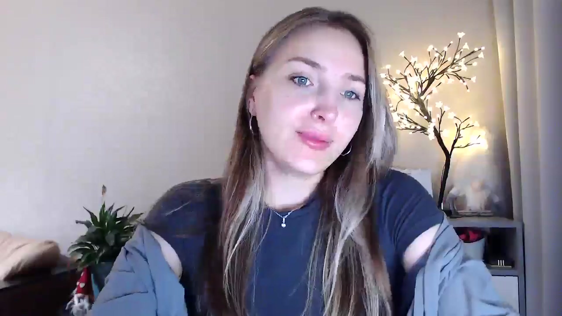 Gallery image thumbnail from My_Diana's myfreecams stream on, 06/15/2025, 19:24 image 10 of 20