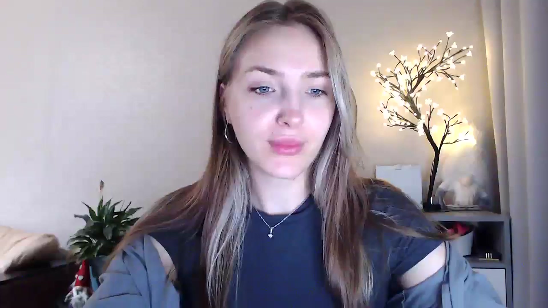Gallery image thumbnail from My_Diana's myfreecams stream on, 06/15/2025, 19:24 image 9 of 20