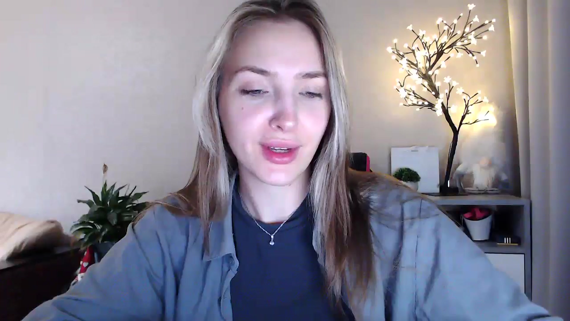 Gallery image thumbnail from My_Diana's myfreecams stream on, 06/15/2025, 19:24 image 6 of 20