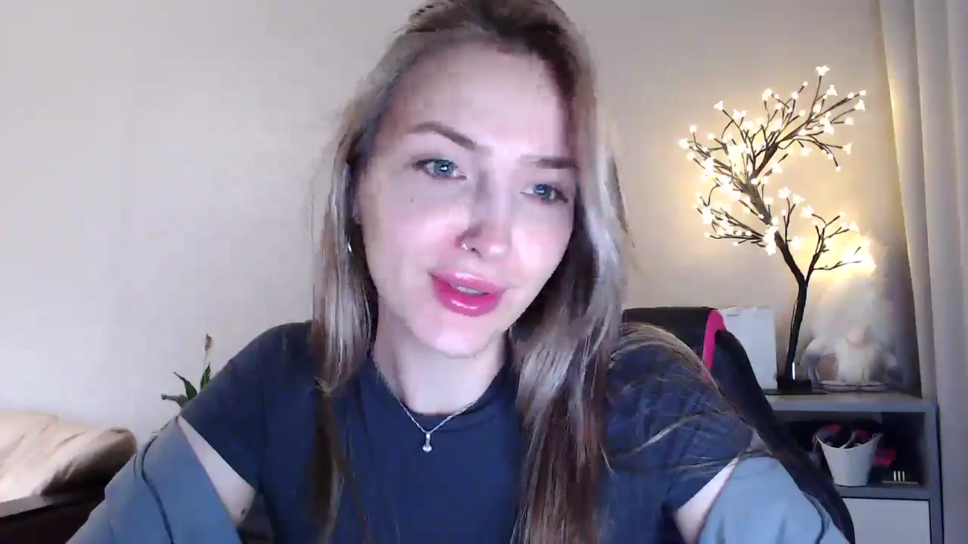 Gallery image thumbnail from My_Diana's myfreecams stream on, 06/15/2025, 20:02 image 2 of 20
