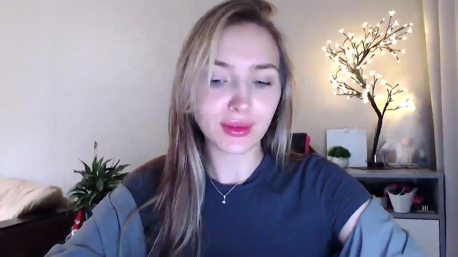 Gallery image thumbnail from My_Diana's myfreecams stream on, 06/15/2025, 20:02 image 16 of 20
