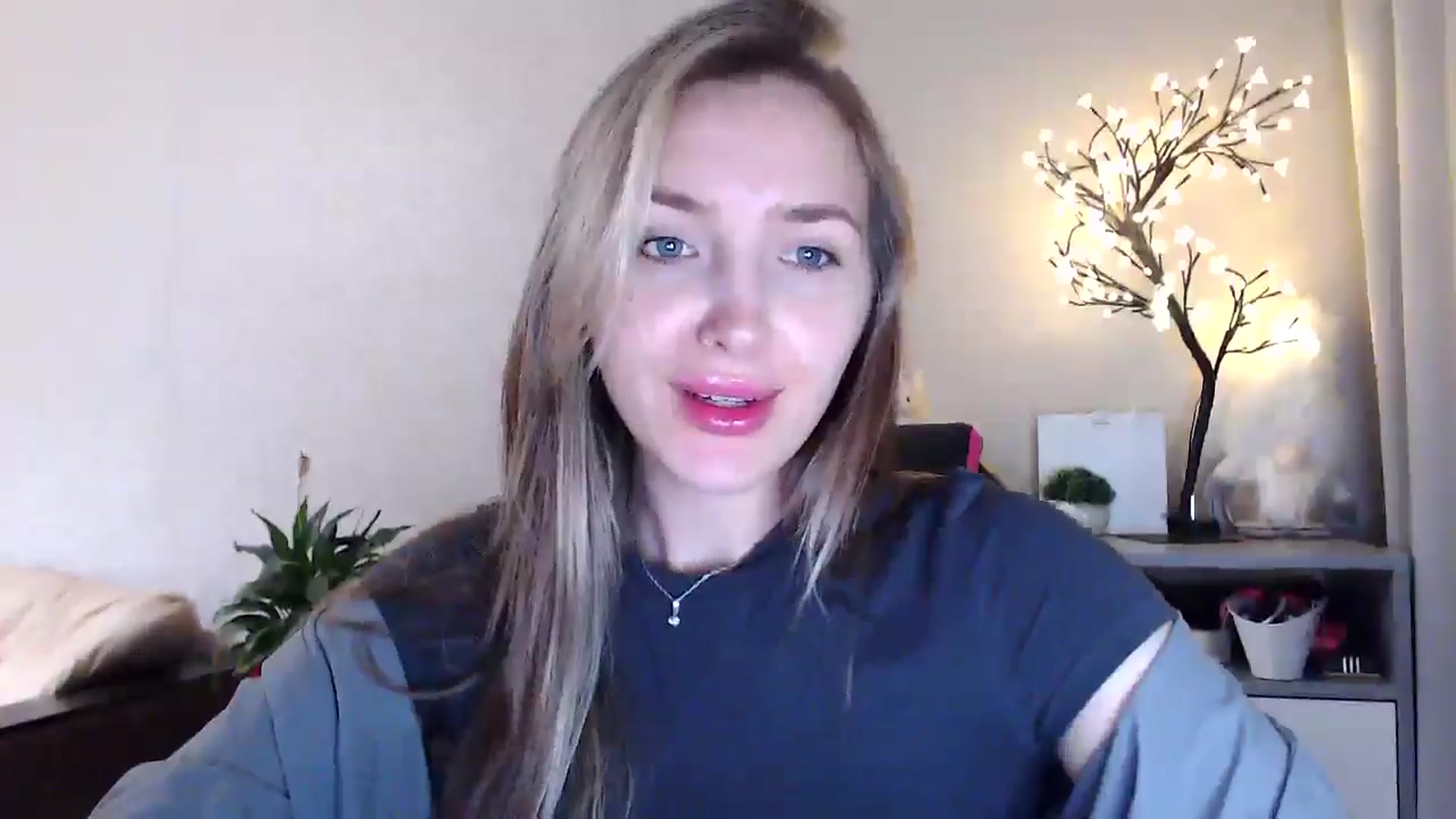 Gallery image thumbnail from My_Diana's myfreecams stream on, 06/15/2025, 20:02 image 18 of 20