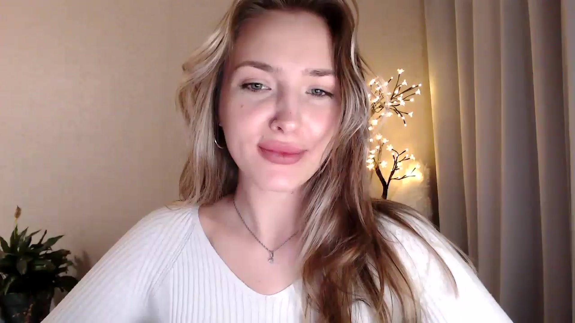 Gallery image thumbnail from My_Diana's myfreecams stream on, 06/17/2025, 19:54 image 20 of 20