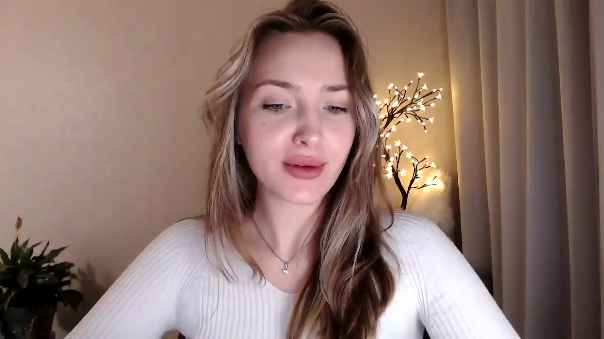 Gallery image thumbnail from My_Diana's myfreecams stream on, 06/17/2025, 19:54 image 18 of 20