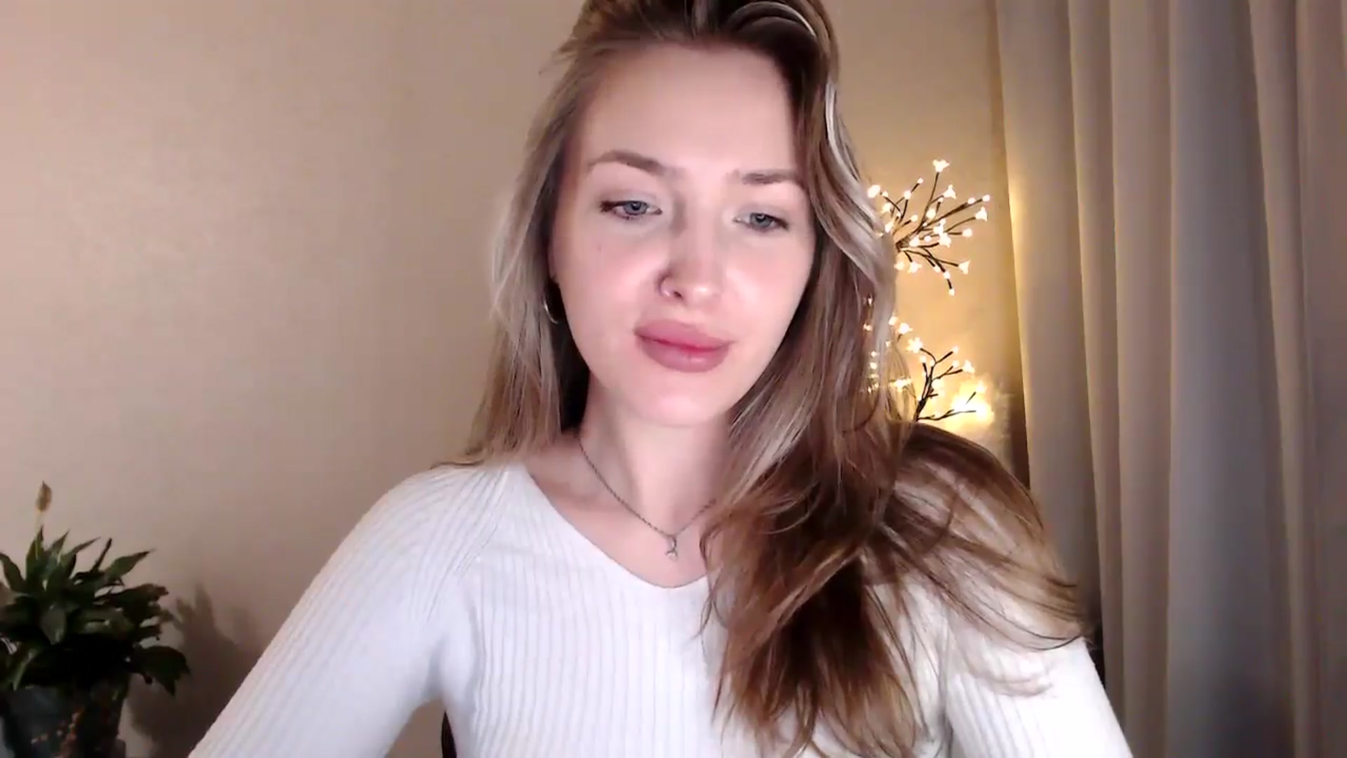 Gallery image thumbnail from My_Diana's myfreecams stream on, 06/17/2025, 19:54 image 7 of 20