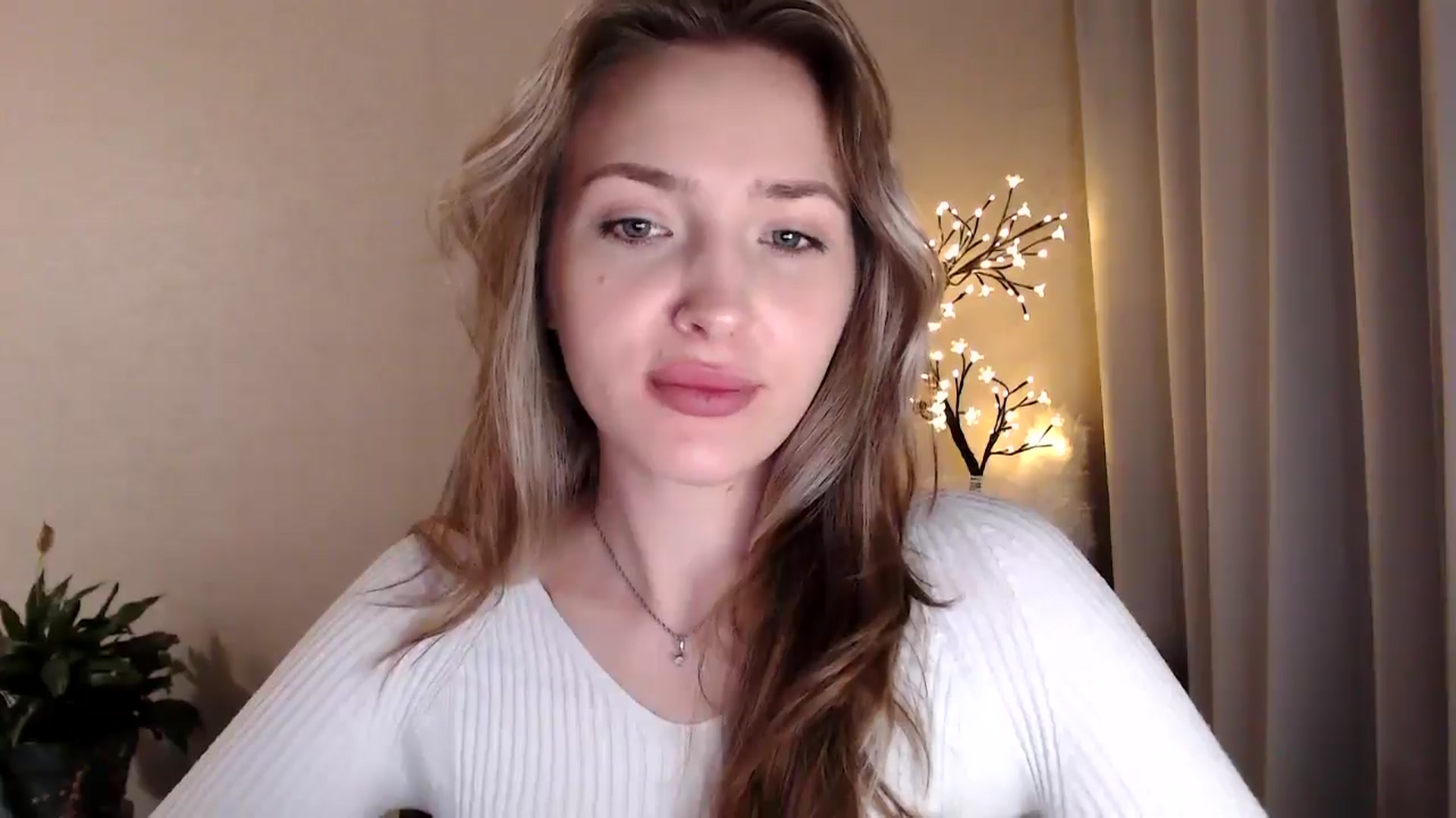 Gallery image thumbnail from My_Diana's myfreecams stream on, 06/17/2025, 19:54 image 14 of 20