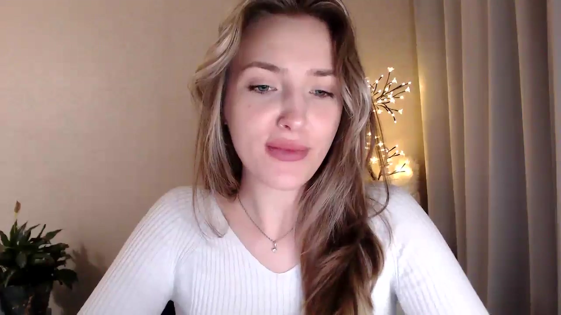 Gallery image thumbnail from My_Diana's myfreecams stream on, 06/17/2025, 19:54 image 17 of 20