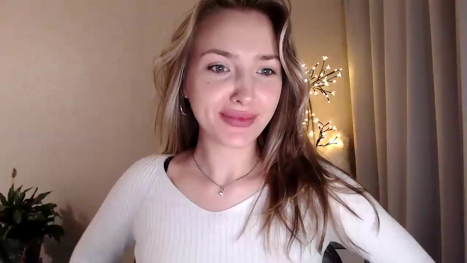 Gallery image thumbnail from My_Diana's myfreecams stream on, 06/17/2025, 19:54 image 19 of 20