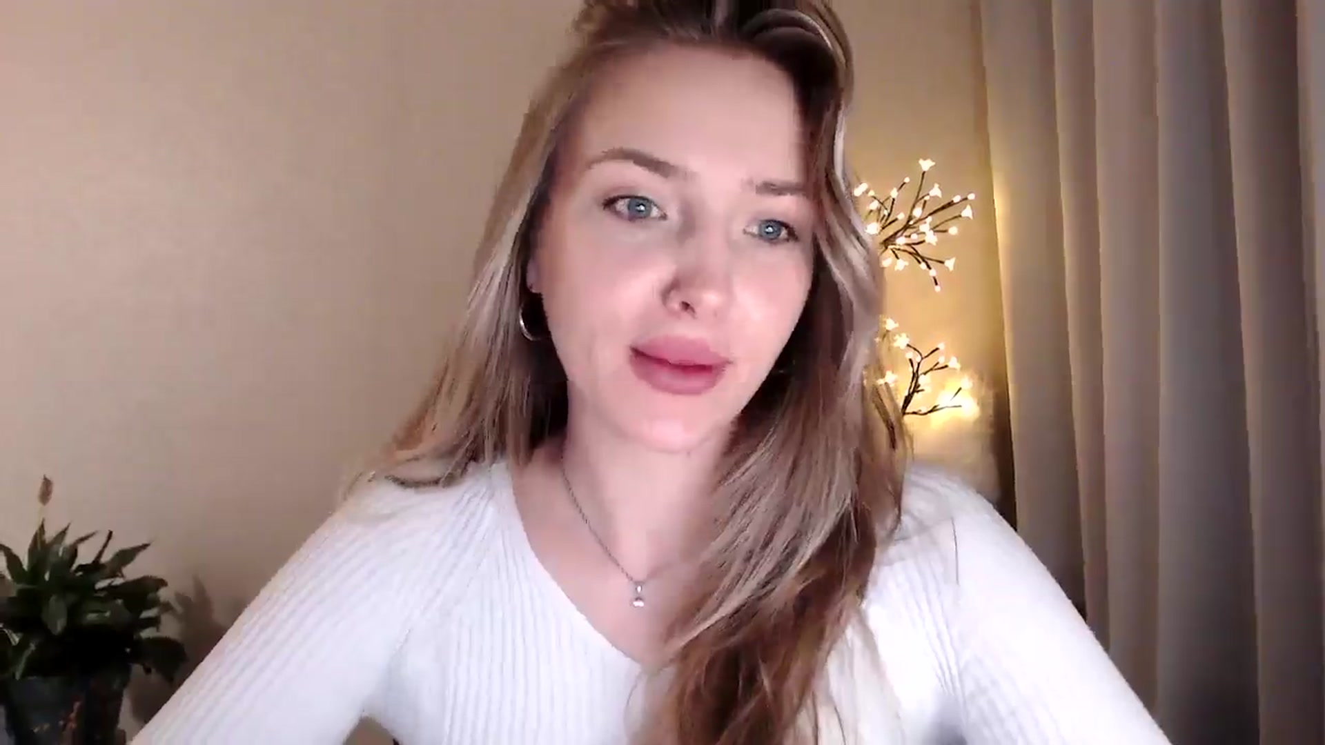 Gallery image thumbnail from My_Diana's myfreecams stream on, 06/17/2025, 19:54 image 10 of 20