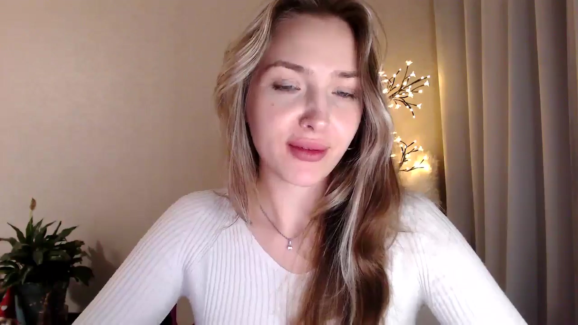Gallery image thumbnail from My_Diana's myfreecams stream on, 06/17/2025, 22:03 image 7 of 20