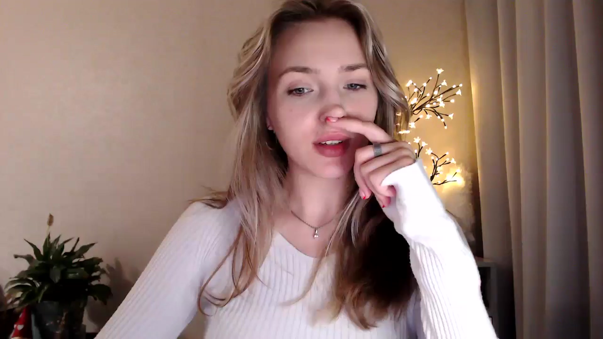 Gallery image thumbnail from My_Diana's myfreecams stream on, 06/17/2025, 22:03 image 14 of 20