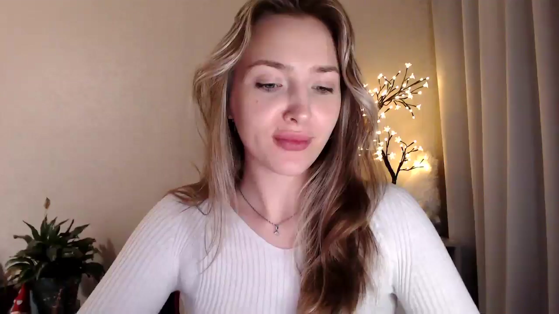 Gallery image thumbnail from My_Diana's myfreecams stream on, 06/17/2025, 22:03 image 18 of 20