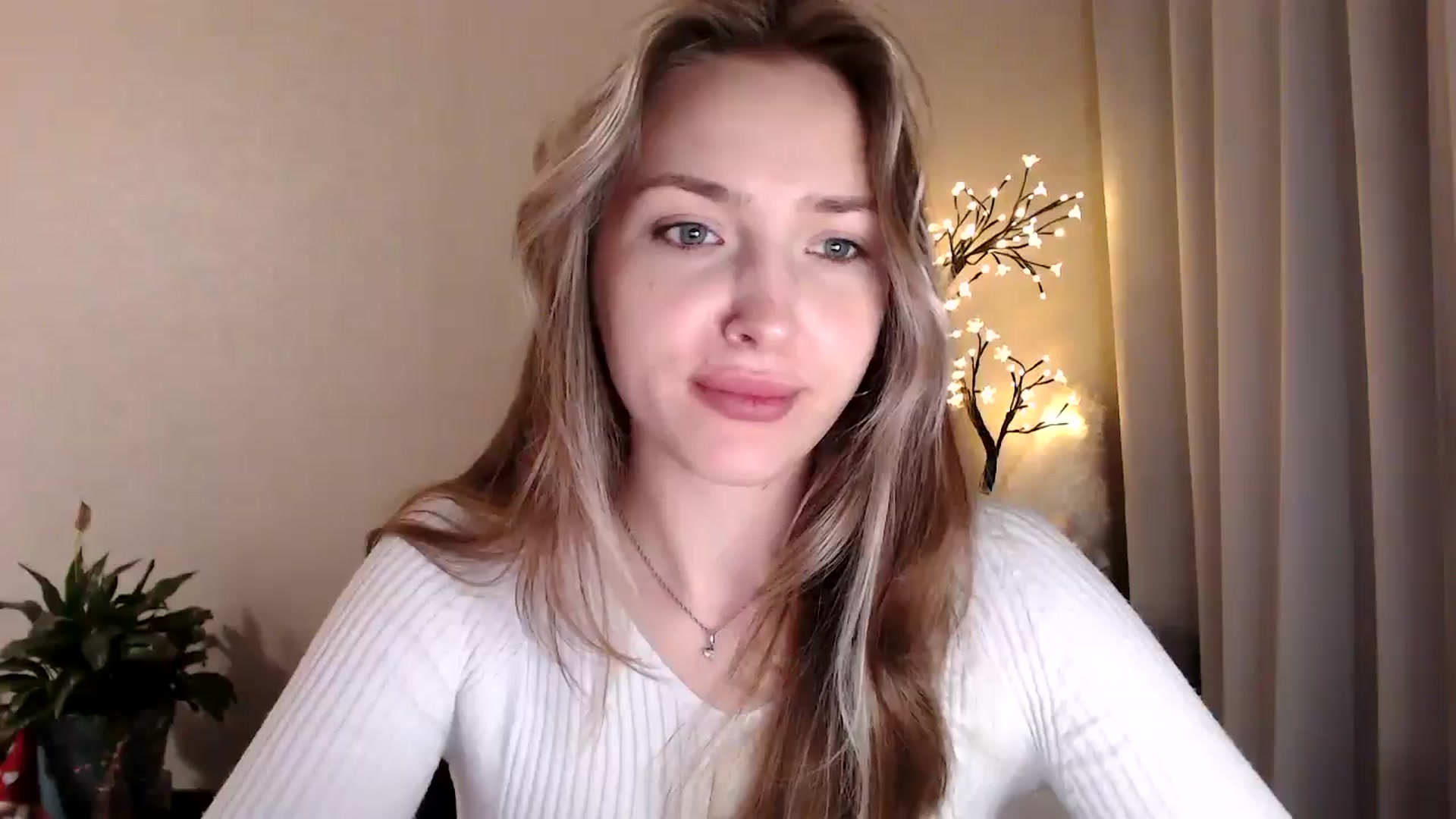 Gallery image thumbnail from My_Diana's myfreecams stream on, 06/17/2025, 22:03 image 9 of 20