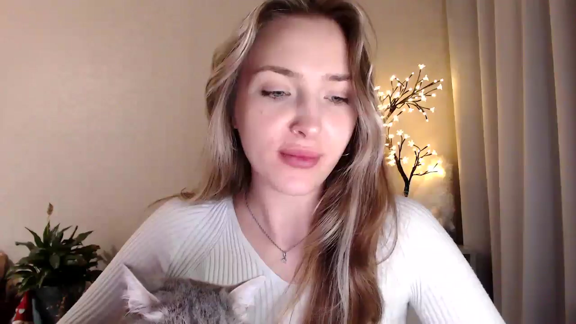 Gallery image thumbnail from My_Diana's myfreecams stream on, 06/17/2025, 22:03 image 11 of 20