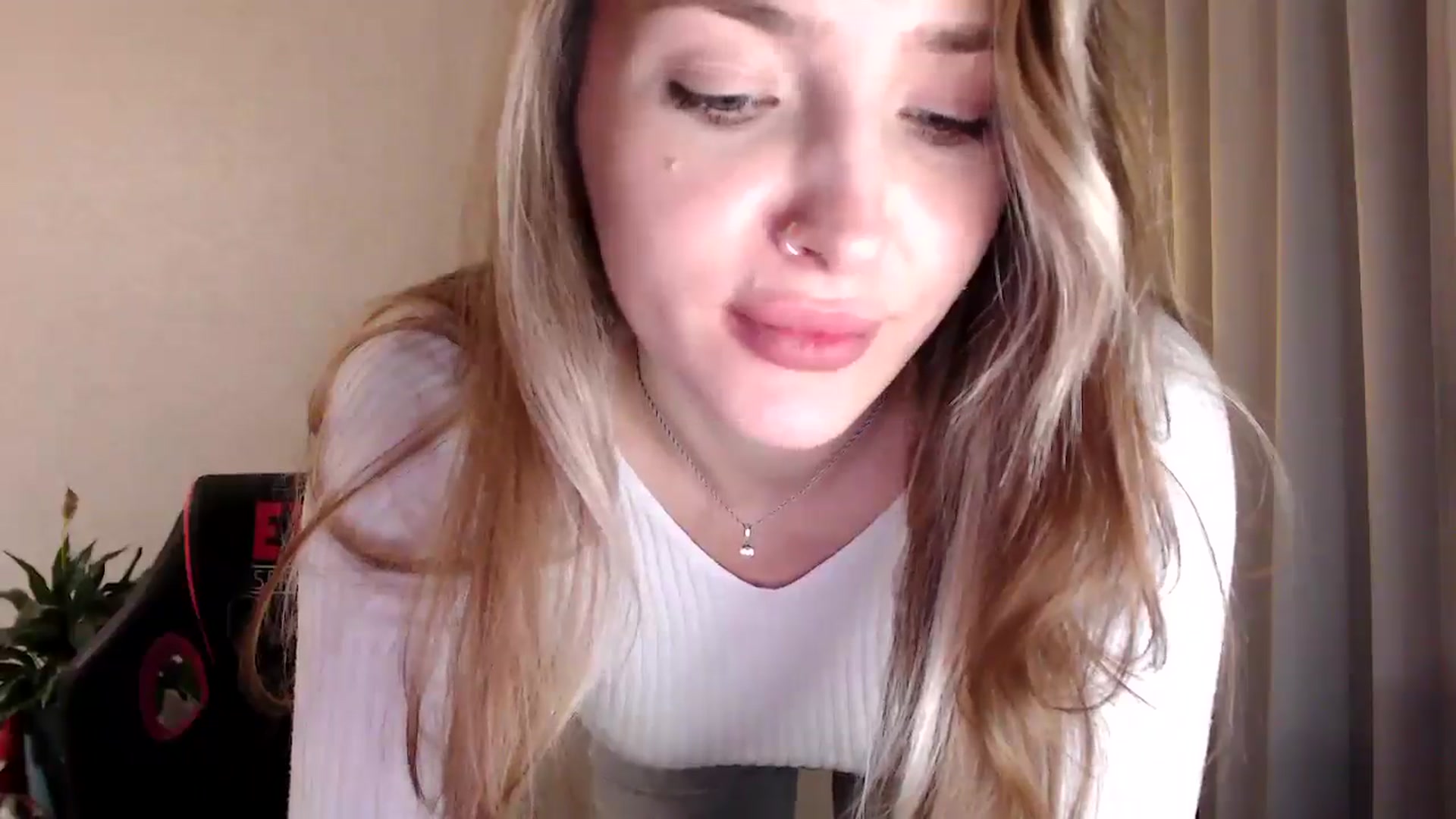 Gallery image thumbnail from My_Diana's myfreecams stream on, 06/17/2025, 22:03 image 3 of 20