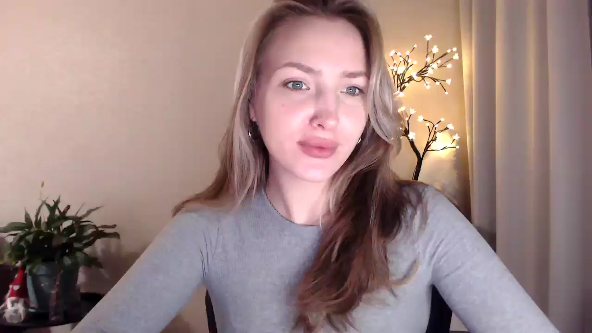 Gallery image thumbnail from My_Diana's myfreecams stream on, 06/18/2025, 20:21 image 8 of 20