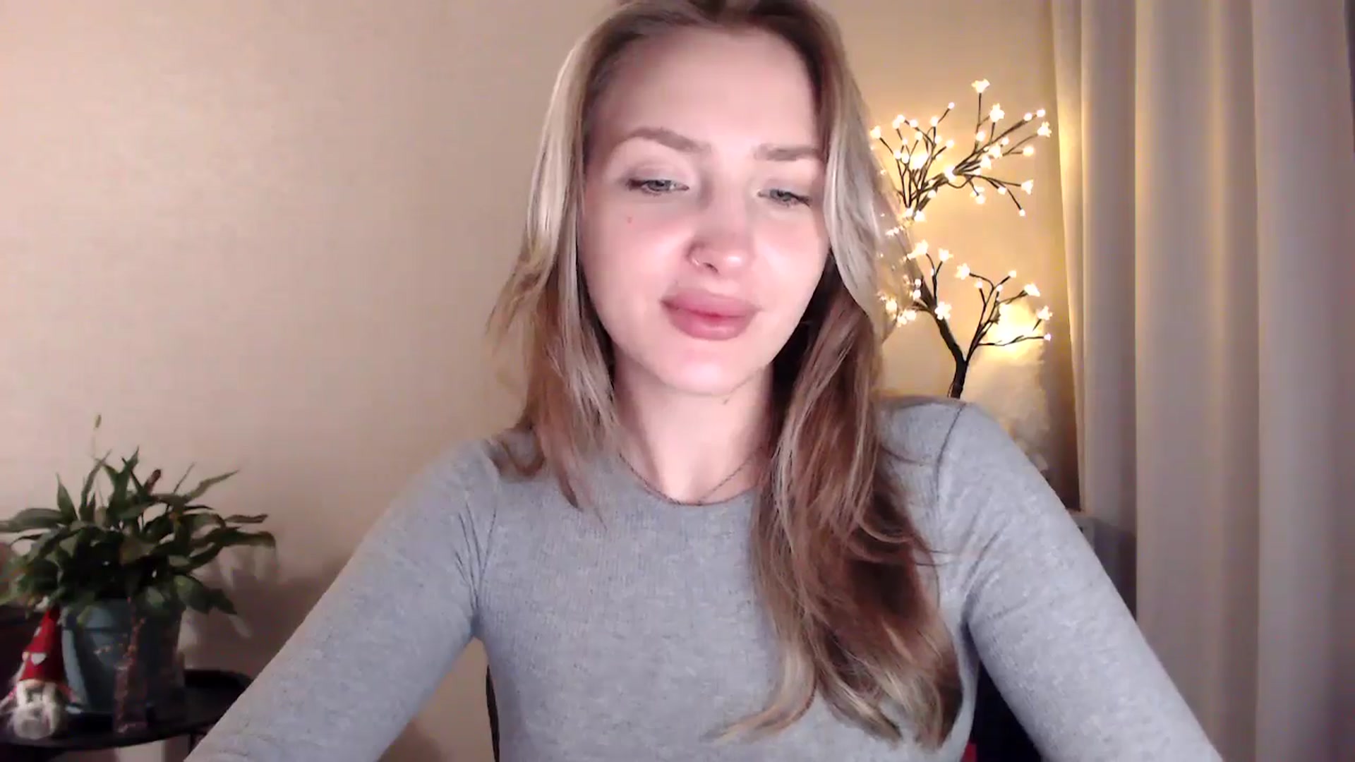 Gallery image thumbnail from My_Diana's myfreecams stream on, 06/18/2025, 20:21 image 7 of 20