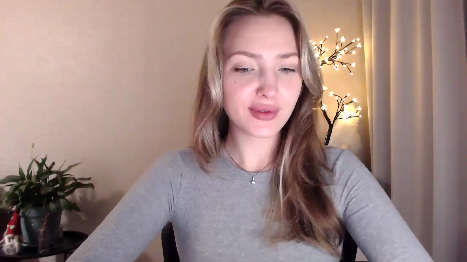 Gallery image thumbnail from My_Diana's myfreecams stream on, 06/18/2025, 20:21 image 5 of 20