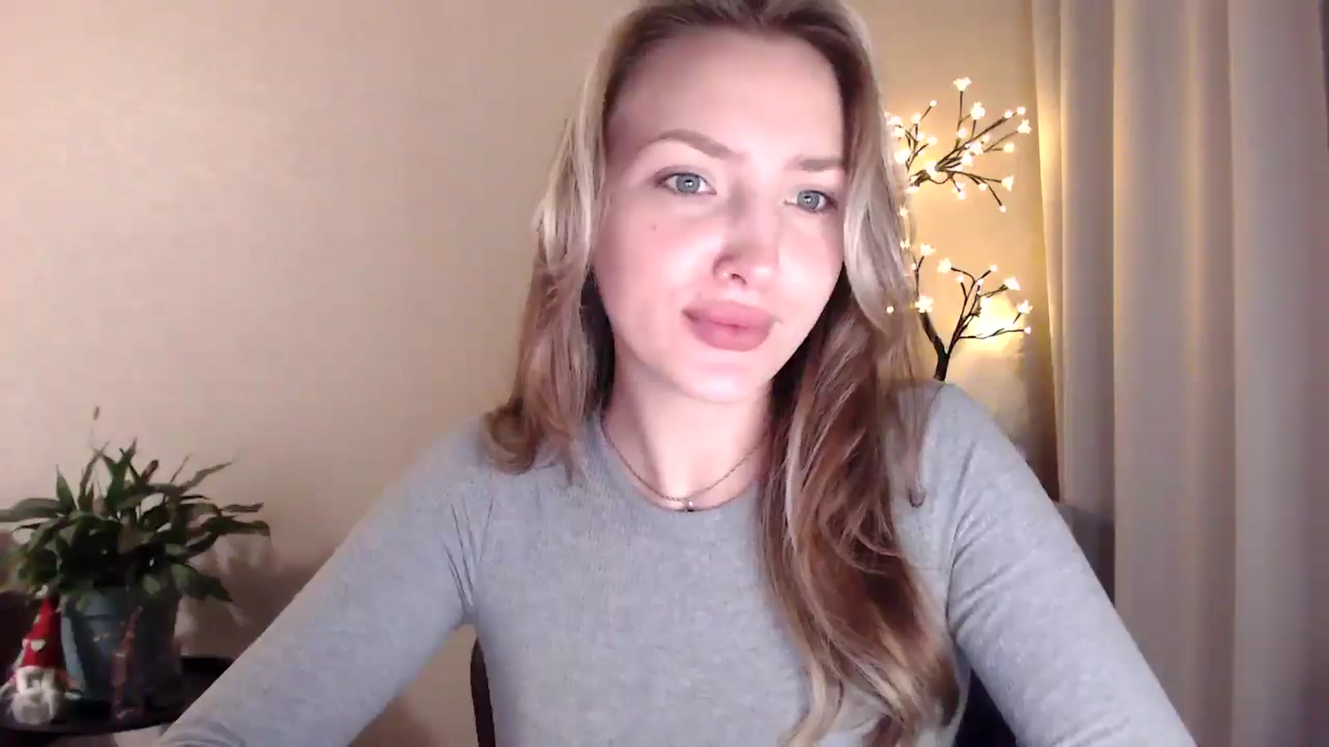 Gallery image thumbnail from My_Diana's myfreecams stream on, 06/18/2025, 20:21 image 6 of 20