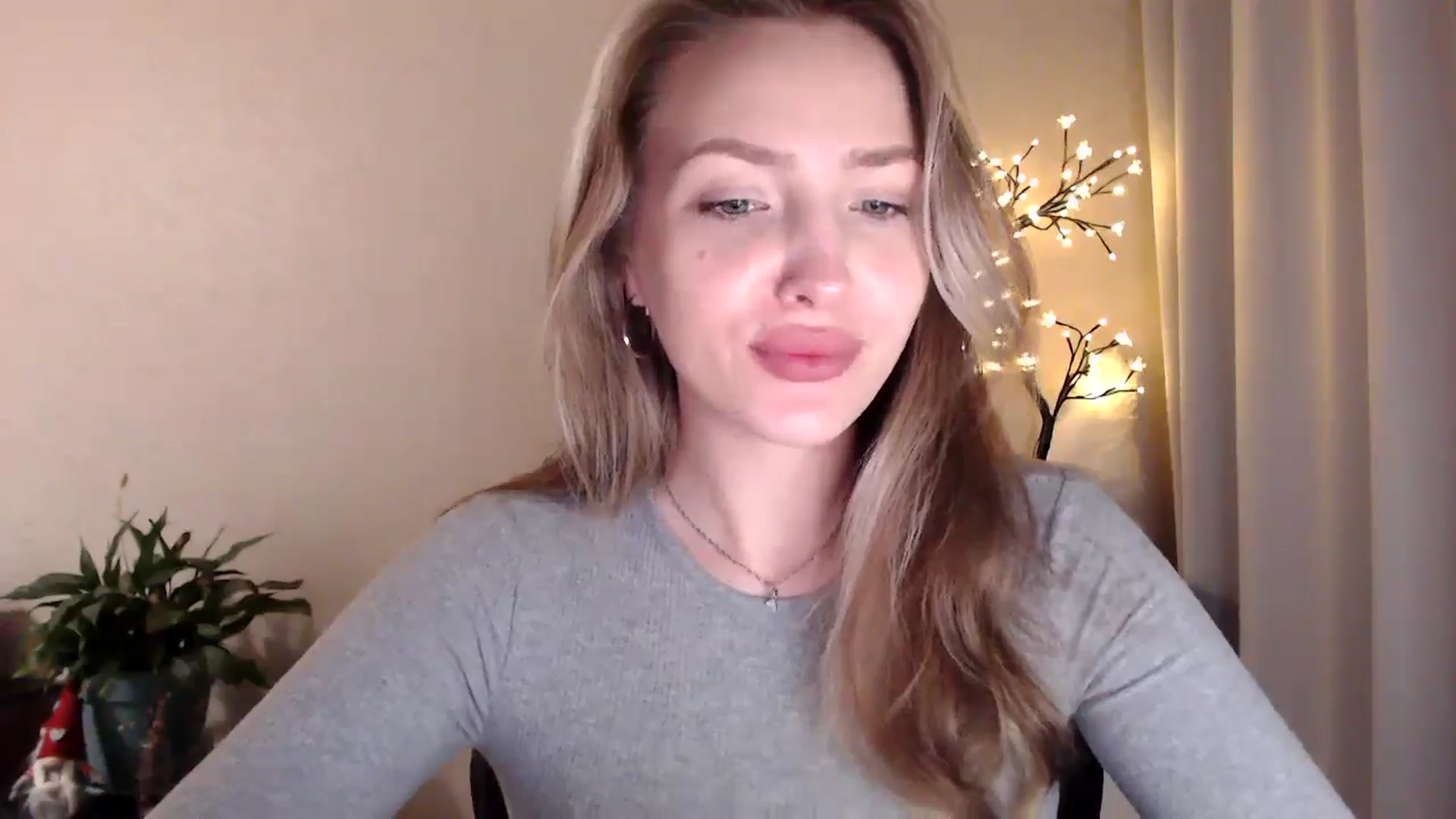 Gallery image thumbnail from My_Diana's myfreecams stream on, 06/18/2025, 20:21 image 11 of 20