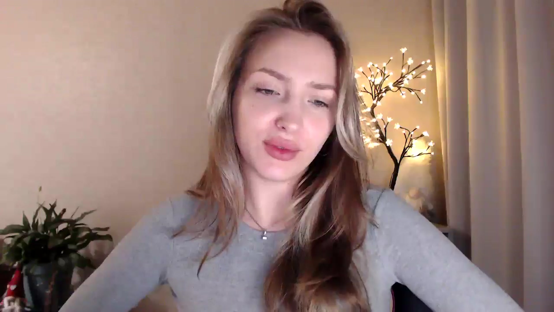 Gallery image thumbnail from My_Diana's myfreecams stream on, 06/18/2025, 20:57 image 15 of 20