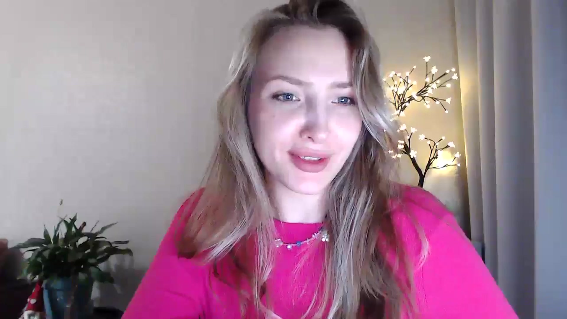 Gallery image thumbnail from My_Diana's myfreecams stream on, 06/19/2025, 19:38 image 15 of 20