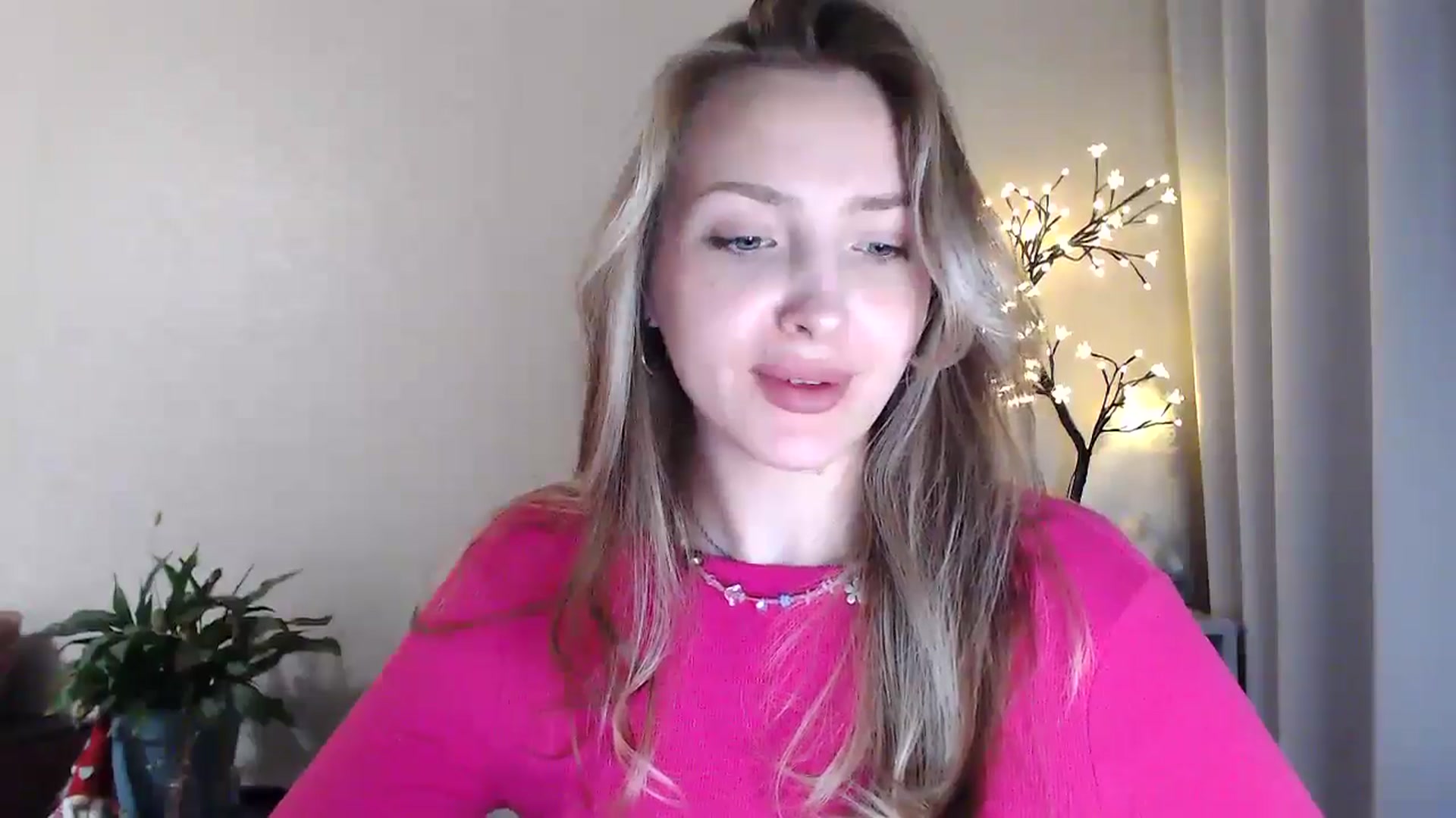Gallery image thumbnail from My_Diana's myfreecams stream on, 06/19/2025, 19:38 image 14 of 20