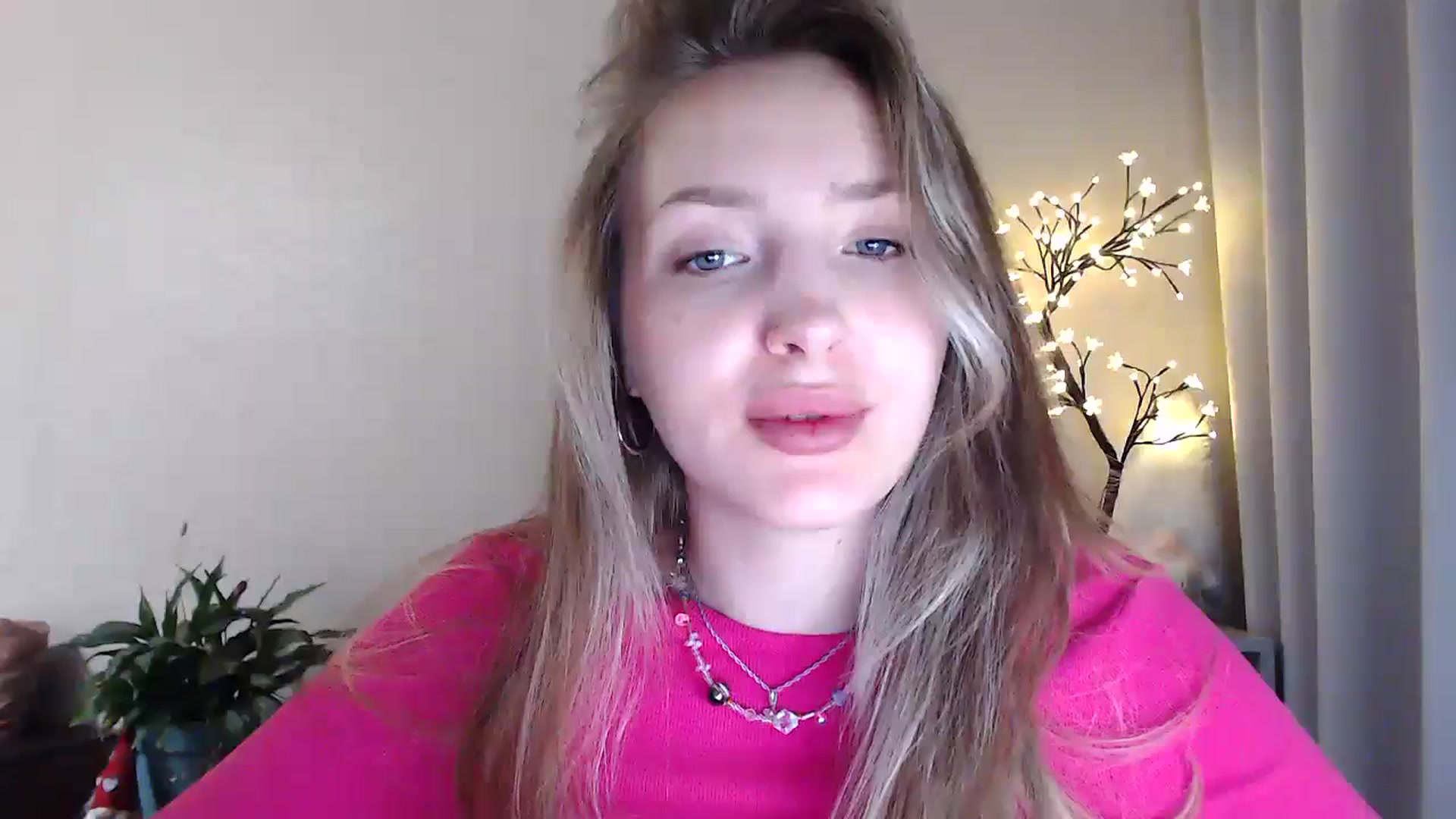 Gallery image thumbnail from My_Diana's myfreecams stream on, 06/19/2025, 21:30 image 17 of 20