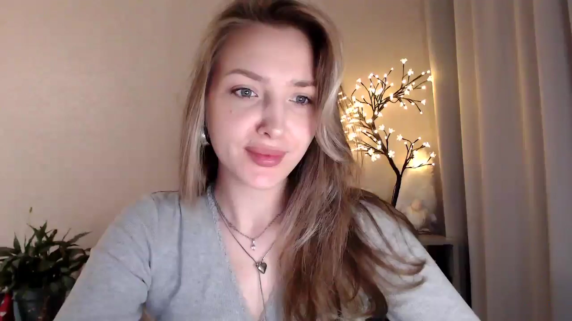 Gallery image thumbnail from My_Diana's myfreecams stream on, 06/20/2025, 16:10 image 18 of 20