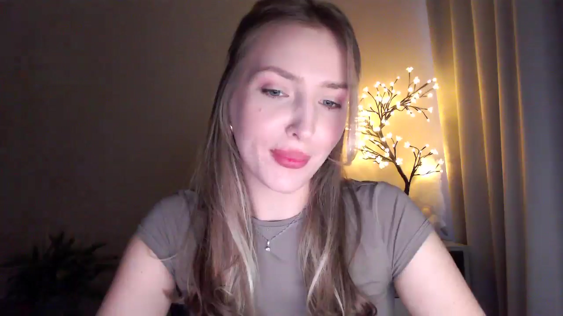 Gallery image thumbnail from My_Diana's myfreecams stream on, 06/21/2025, 15:58 image 16 of 20