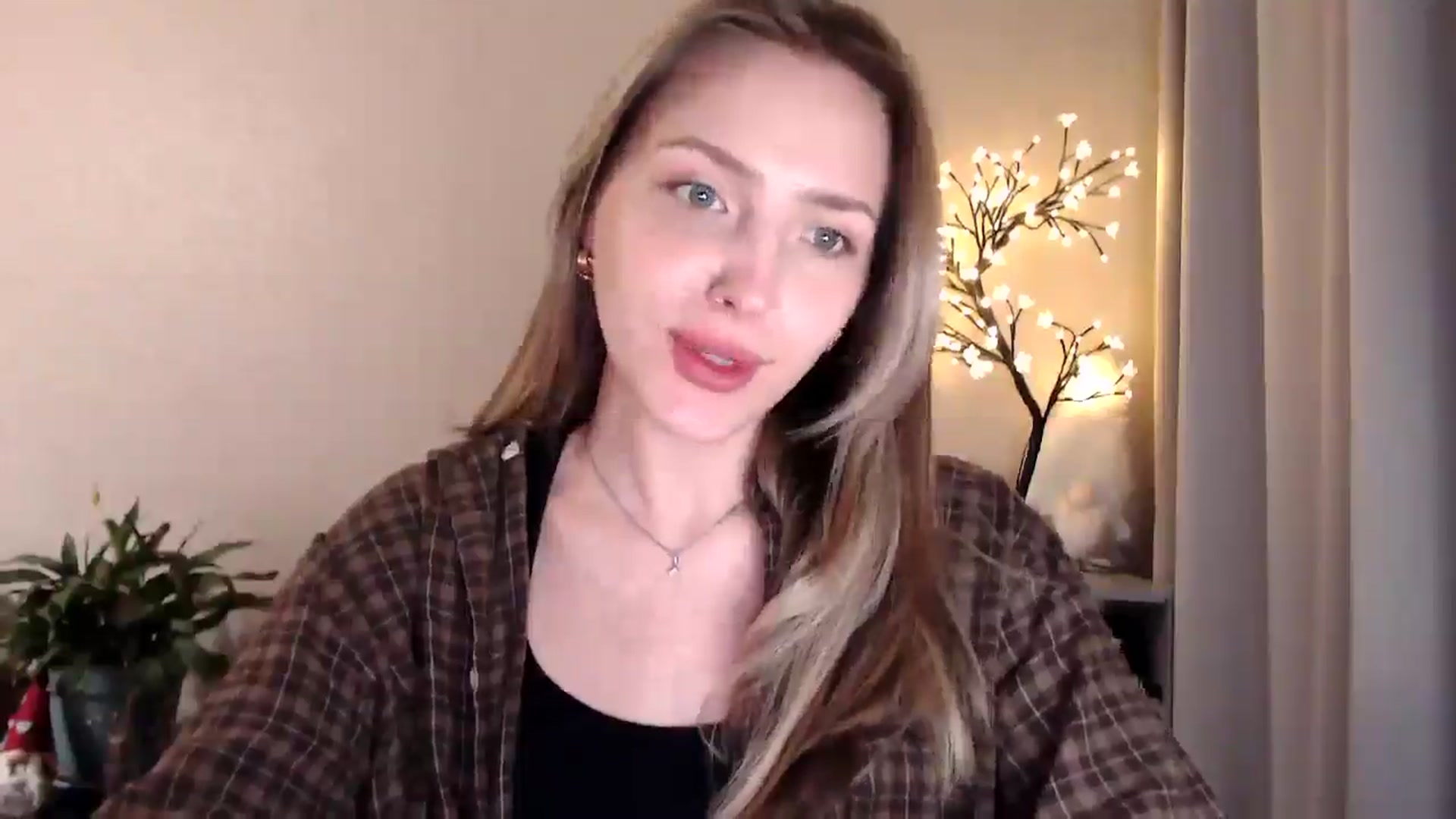 Gallery image thumbnail from My_Diana's myfreecams stream on, 06/23/2025, 20:46 image 11 of 20