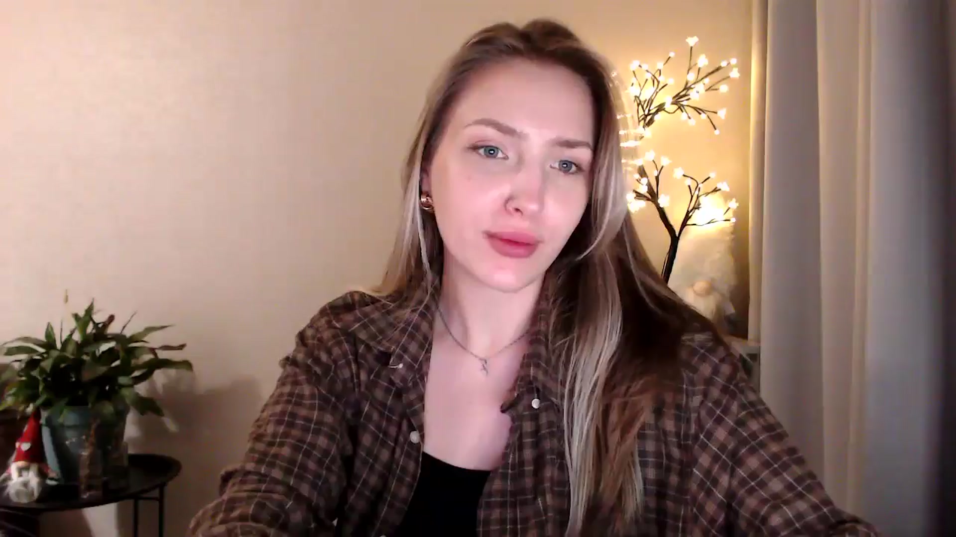 Gallery image thumbnail from My_Diana's myfreecams stream on, 06/23/2025, 22:32 image 4 of 20