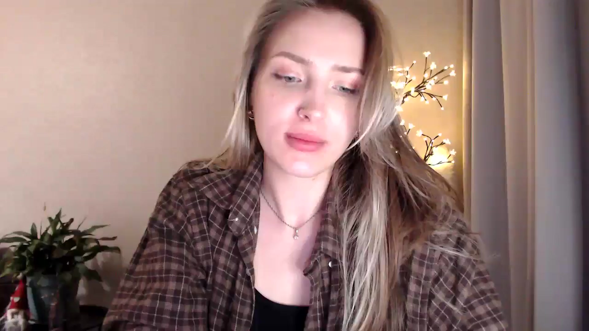 Gallery image thumbnail from My_Diana's myfreecams stream on, 06/23/2025, 22:32 image 1 of 20