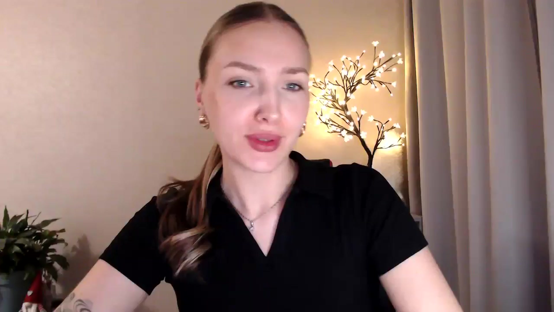 Gallery image thumbnail from My_Diana's myfreecams stream on, 06/24/2025, 21:16 image 1 of 20