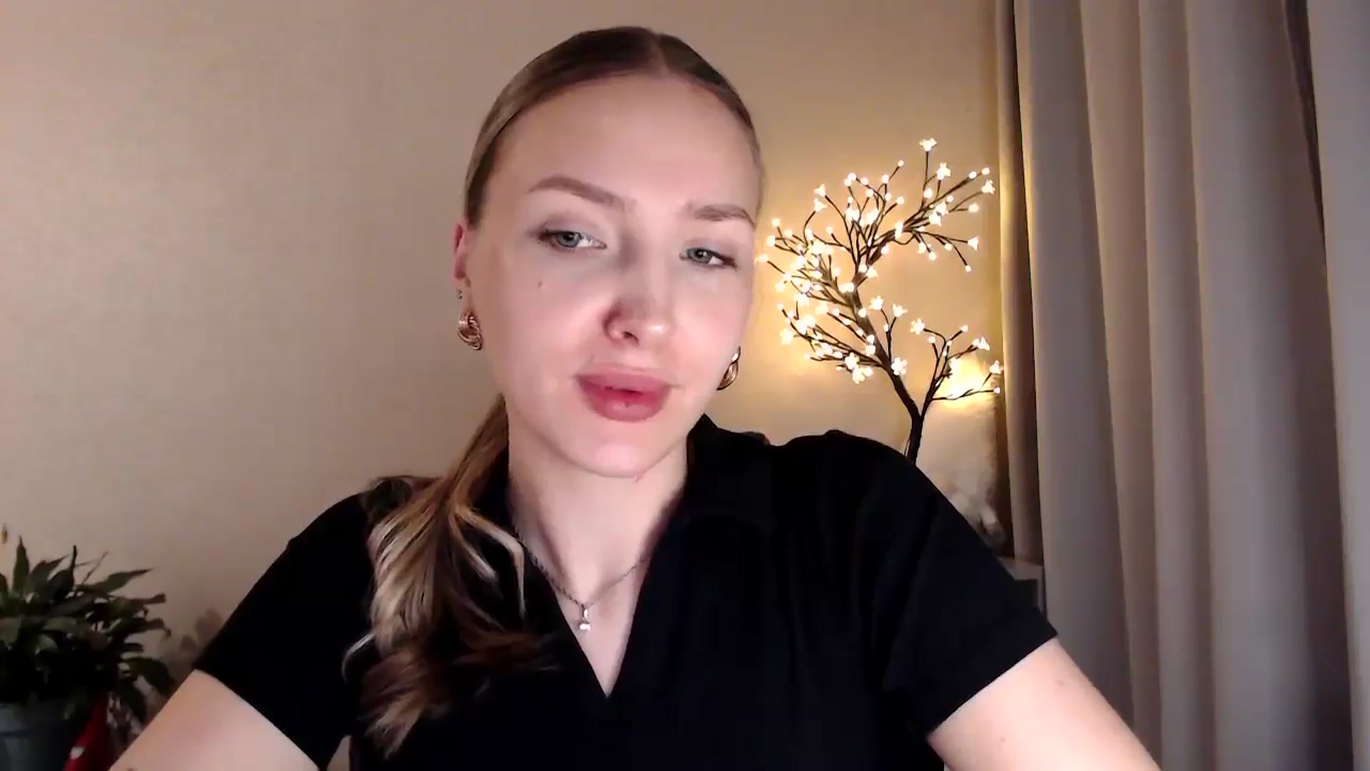 Gallery image thumbnail from My_Diana's myfreecams stream on, 06/24/2025, 21:16 image 9 of 20