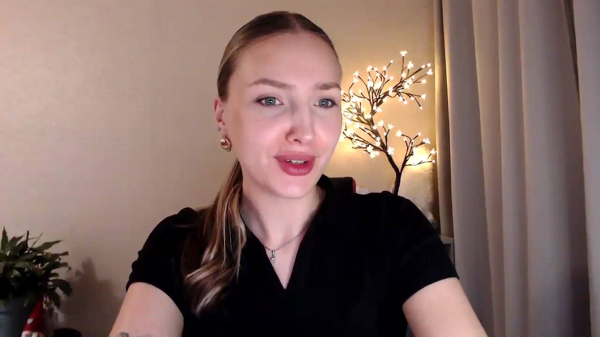 Gallery image thumbnail from My_Diana's myfreecams stream on, 06/24/2025, 21:16 image 2 of 20