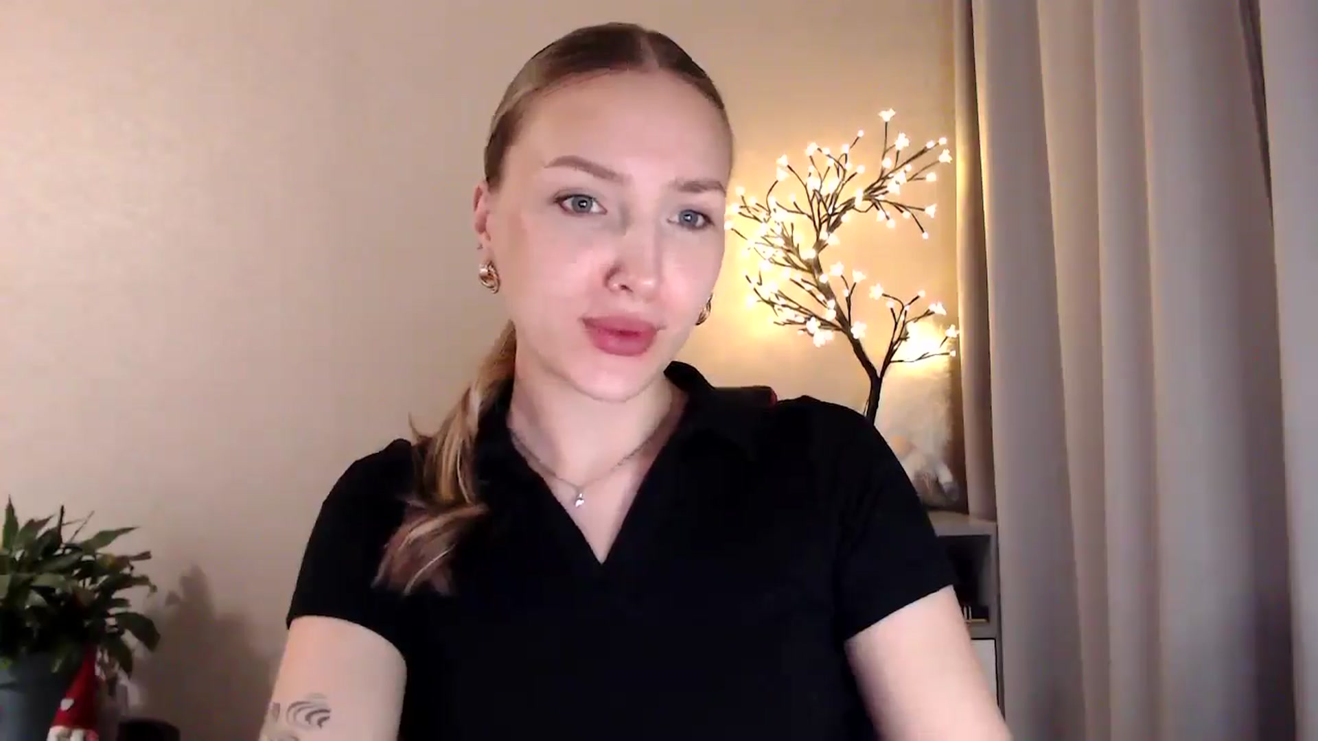 Gallery image thumbnail from My_Diana's myfreecams stream on, 06/24/2025, 21:16 image 4 of 20