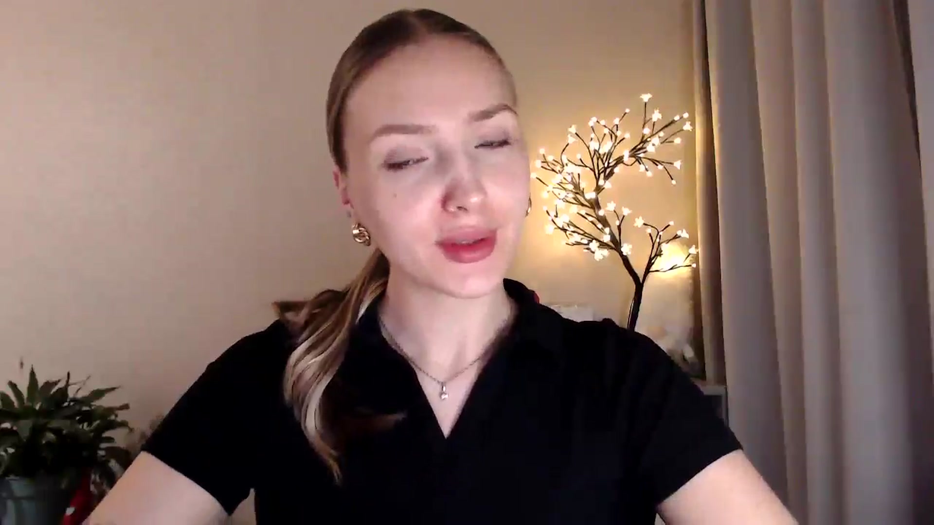 Gallery image thumbnail from My_Diana's myfreecams stream on, 06/24/2025, 21:16 image 11 of 20