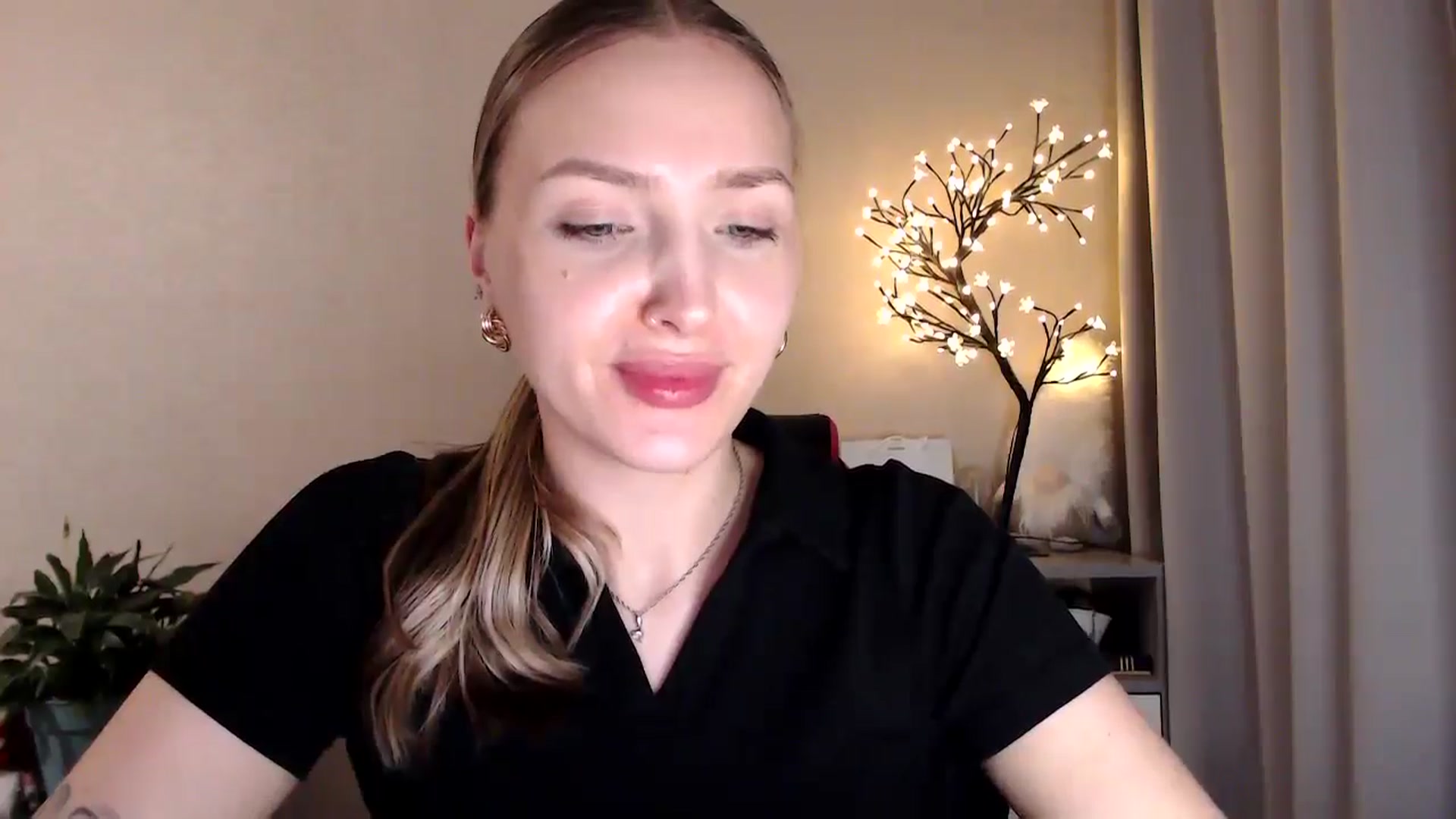Gallery image thumbnail from My_Diana's myfreecams stream on, 06/24/2025, 21:16 image 20 of 20