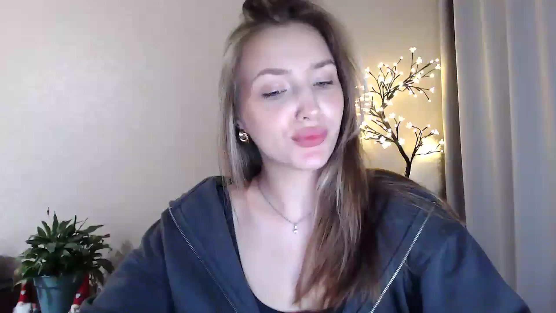 Gallery image thumbnail from My_Diana's myfreecams stream on, 06/25/2025, 21:36 image 1 of 20