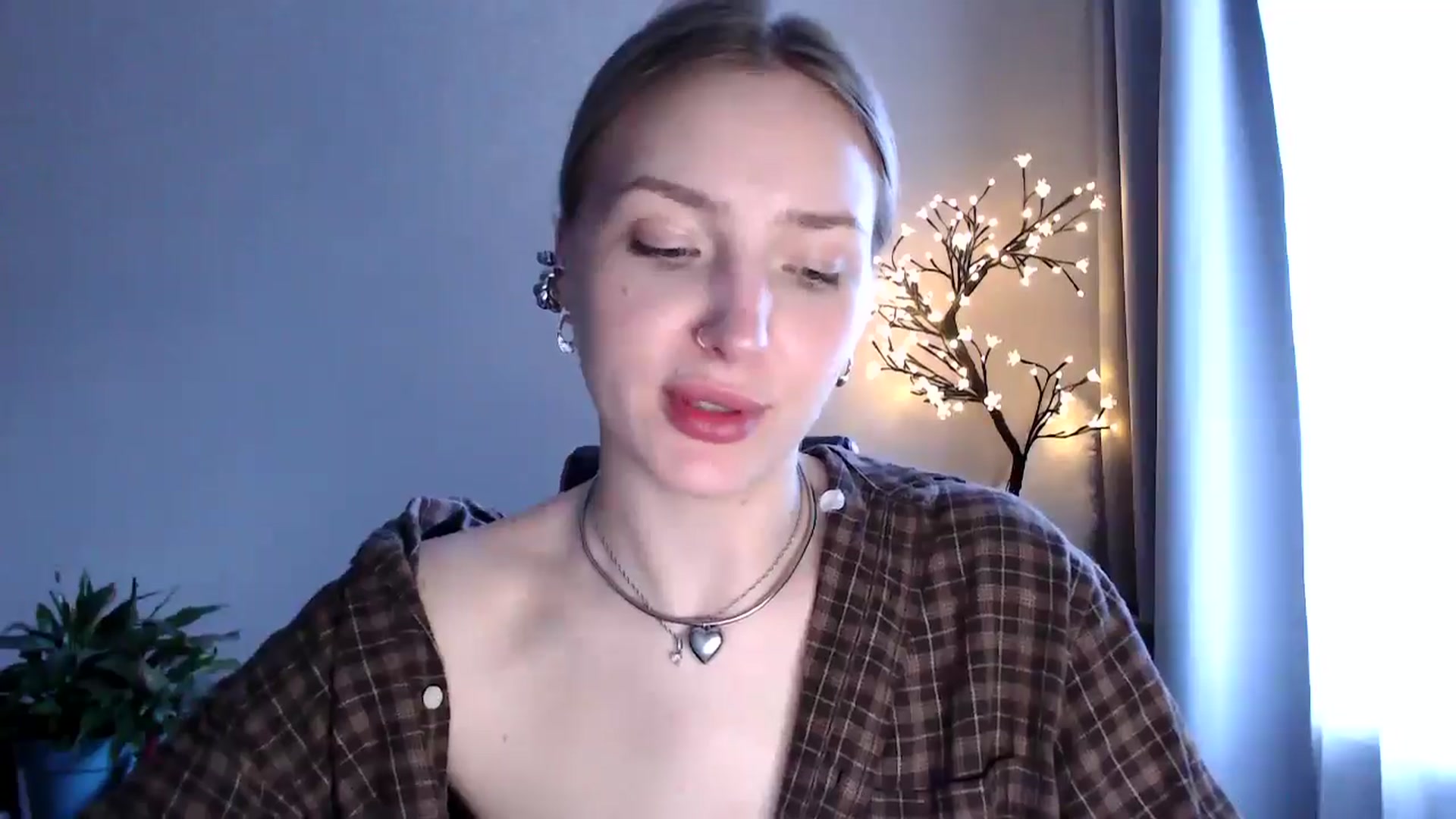 Gallery image thumbnail from My_Diana's myfreecams stream on, 06/28/2025, 14:40 image 2 of 20