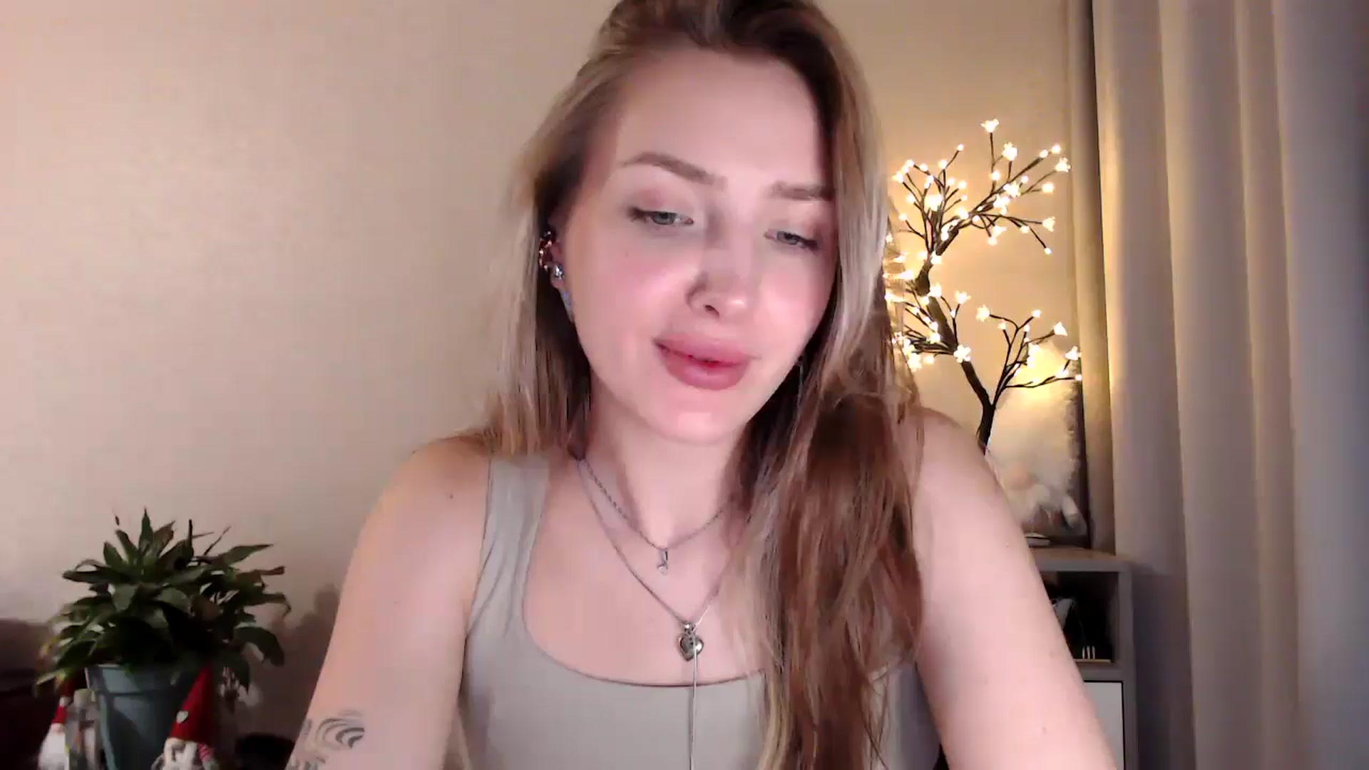 Gallery image thumbnail from My_Diana's myfreecams stream on, 06/29/2025, 20:10 image 1 of 20
