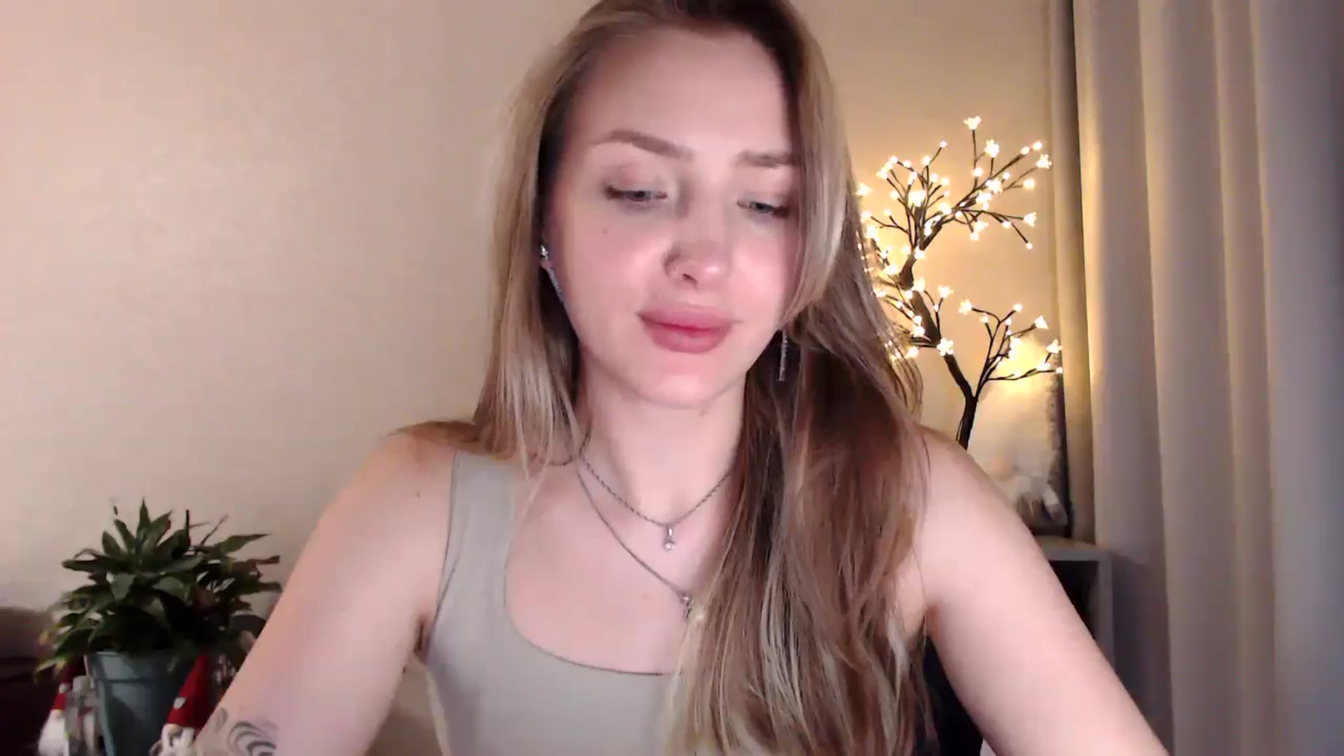Gallery image thumbnail from My_Diana's myfreecams stream on, 06/29/2025, 20:10 image 6 of 20