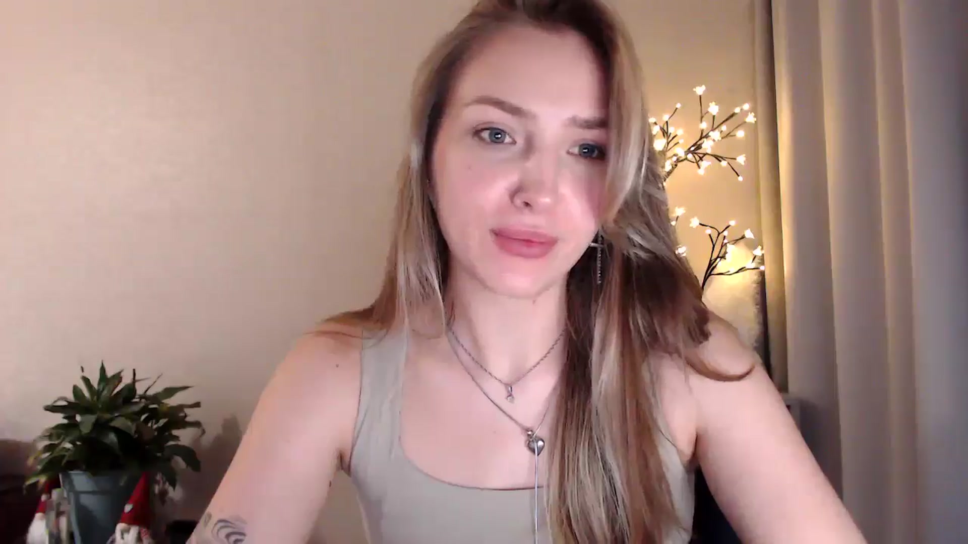 Gallery image thumbnail from My_Diana's myfreecams stream on, 06/29/2025, 20:10 image 8 of 20